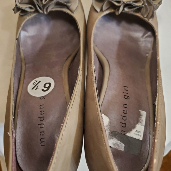 Madden Girl size 6.5 - Picture 8 of 9